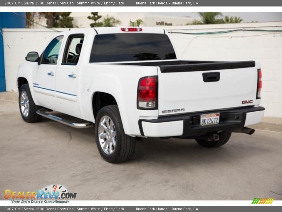 Summit White 2007 GMC Sierra 1500 Denali Crew Cab Photo #2