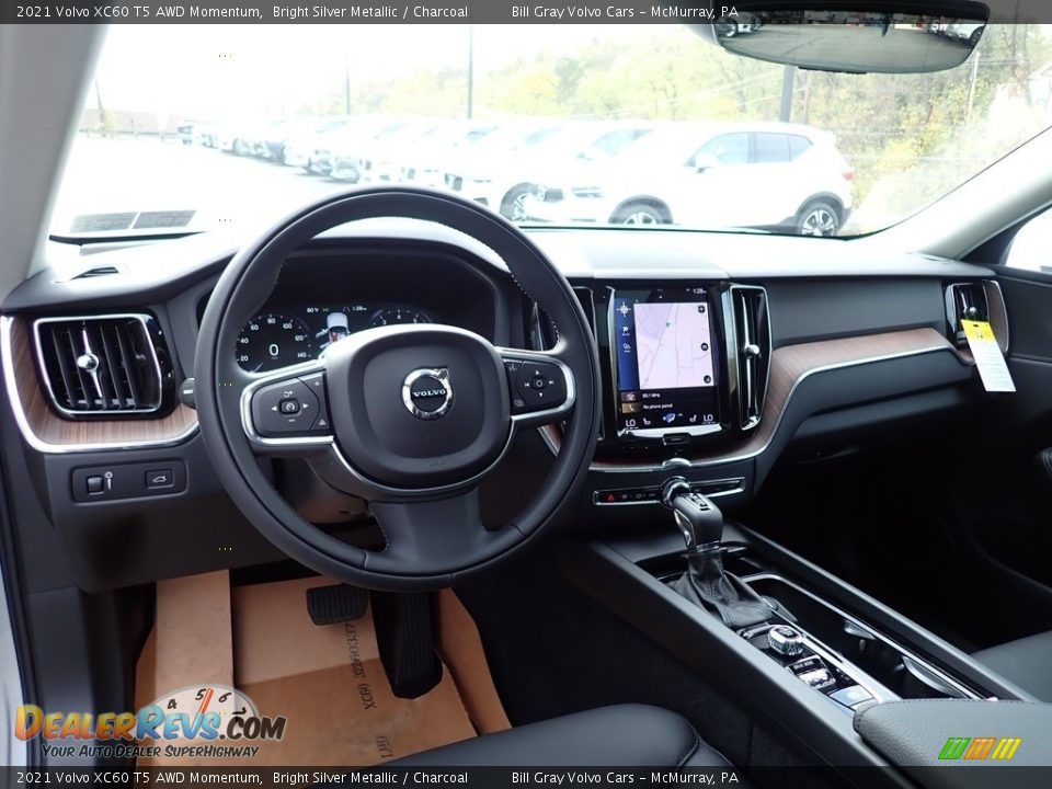 Dashboard of 2021 Volvo XC60 T5 AWD Momentum Photo #9