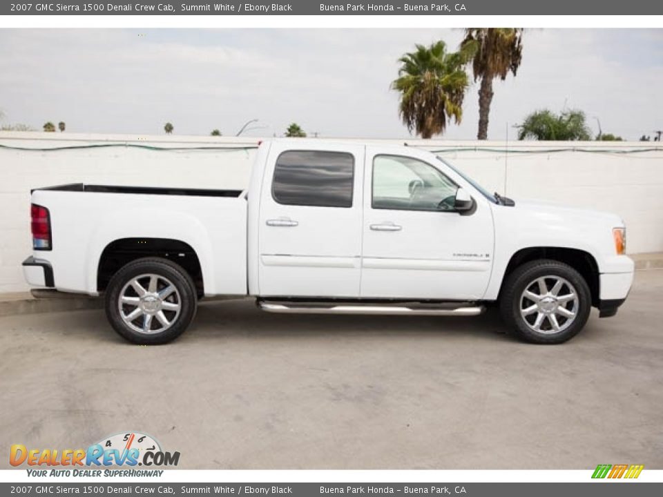 Summit White 2007 GMC Sierra 1500 Denali Crew Cab Photo #14