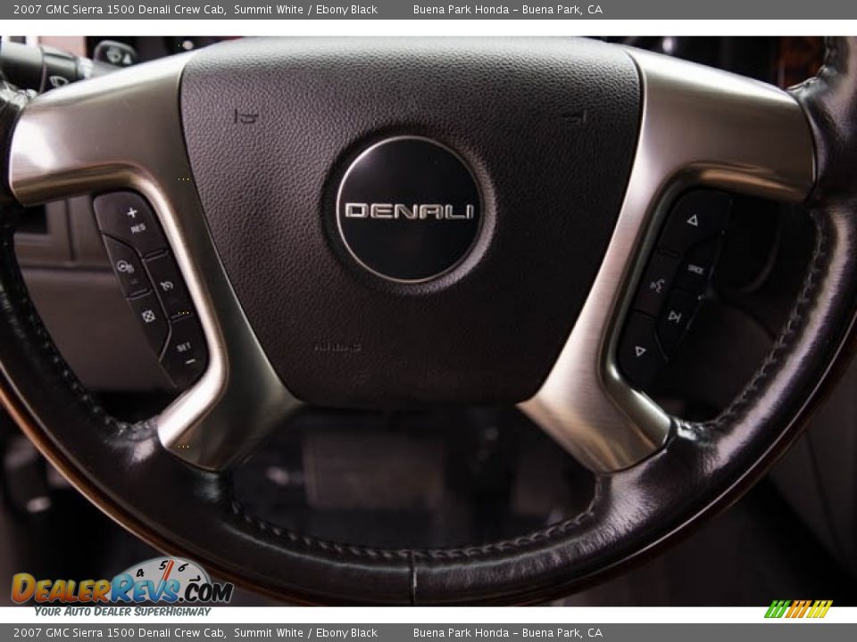2007 GMC Sierra 1500 Denali Crew Cab Steering Wheel Photo #15