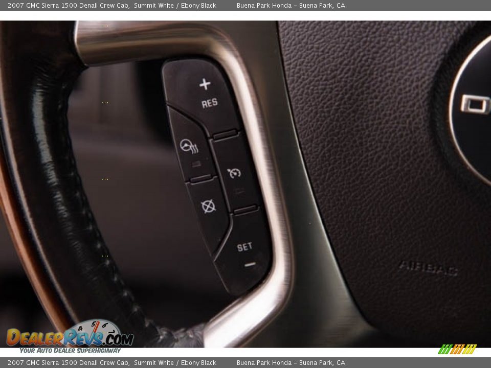2007 GMC Sierra 1500 Denali Crew Cab Steering Wheel Photo #16