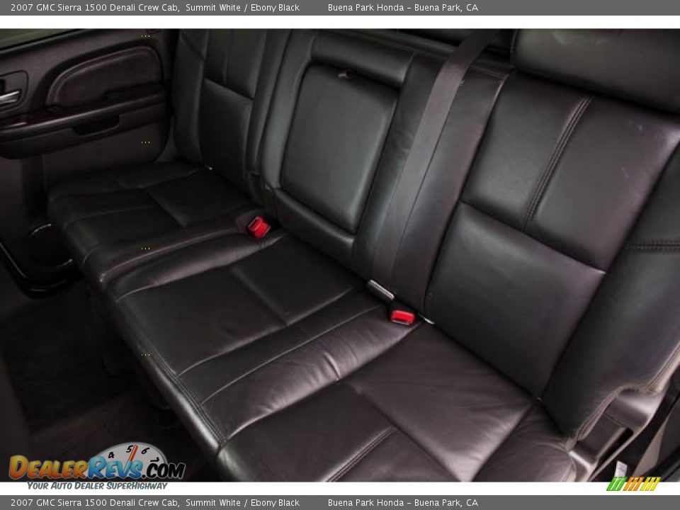 Rear Seat of 2007 GMC Sierra 1500 Denali Crew Cab Photo #21