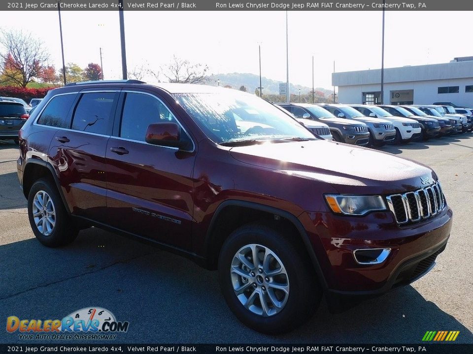 2021 Jeep Grand Cherokee Laredo 4x4 Velvet Red Pearl / Black Photo #3