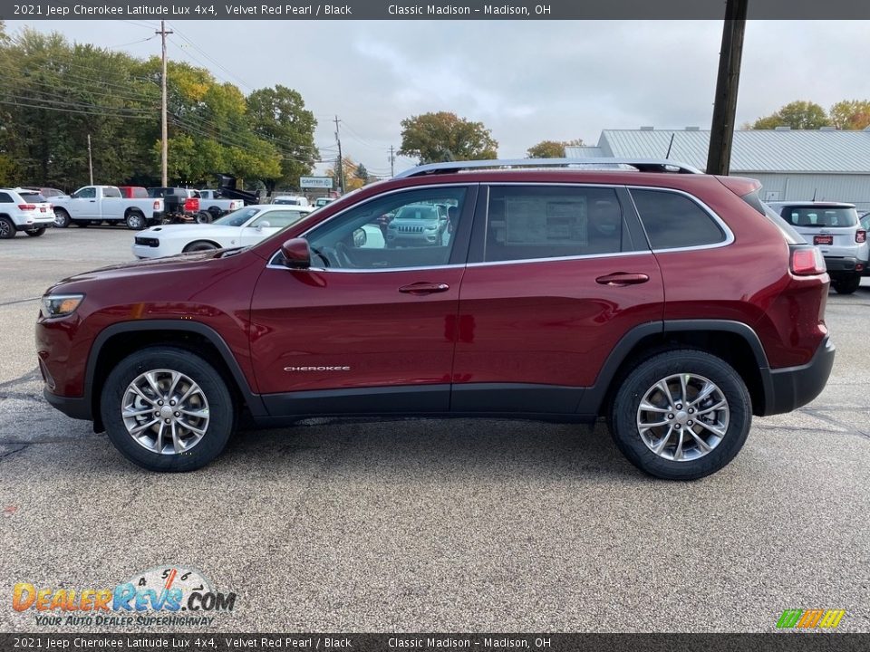 2021 Jeep Cherokee Latitude Lux 4x4 Velvet Red Pearl / Black Photo #8