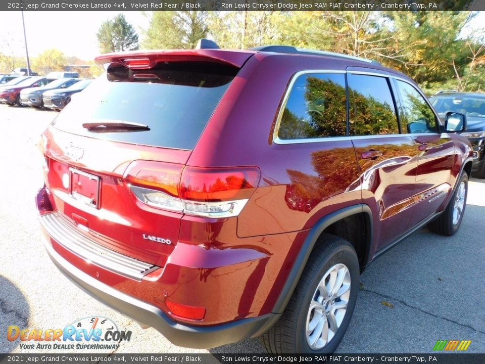 2021 Jeep Grand Cherokee Laredo 4x4 Velvet Red Pearl / Black Photo #5
