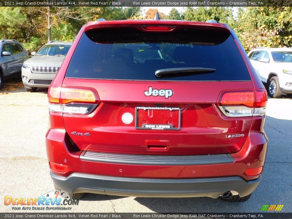 2021 Jeep Grand Cherokee Laredo 4x4 Velvet Red Pearl / Black Photo #6