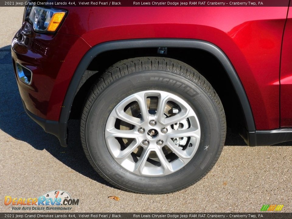 2021 Jeep Grand Cherokee Laredo 4x4 Velvet Red Pearl / Black Photo #10