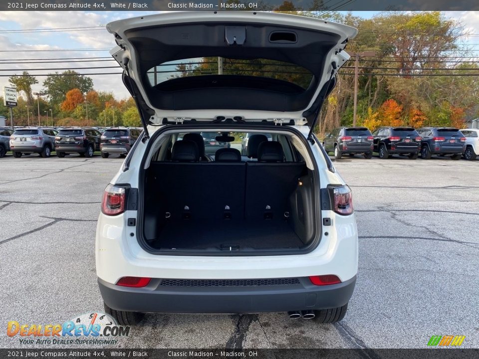 2021 Jeep Compass Altitude 4x4 White / Black Photo #11