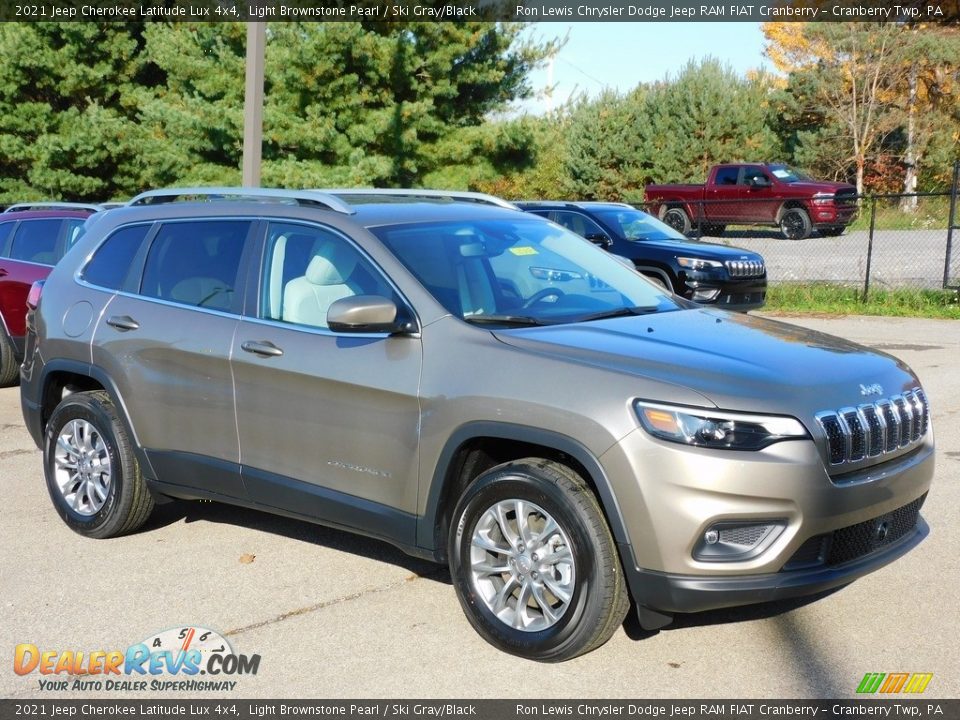 2021 Jeep Cherokee Latitude Lux 4x4 Light Brownstone Pearl / Ski Gray/Black Photo #3