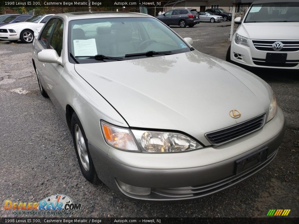 1998 Lexus ES 300 Cashmere Beige Metallic / Beige Photo #2