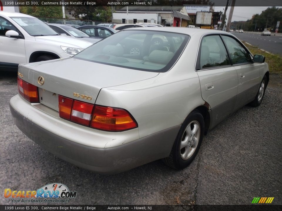 1998 Lexus ES 300 Cashmere Beige Metallic / Beige Photo #8