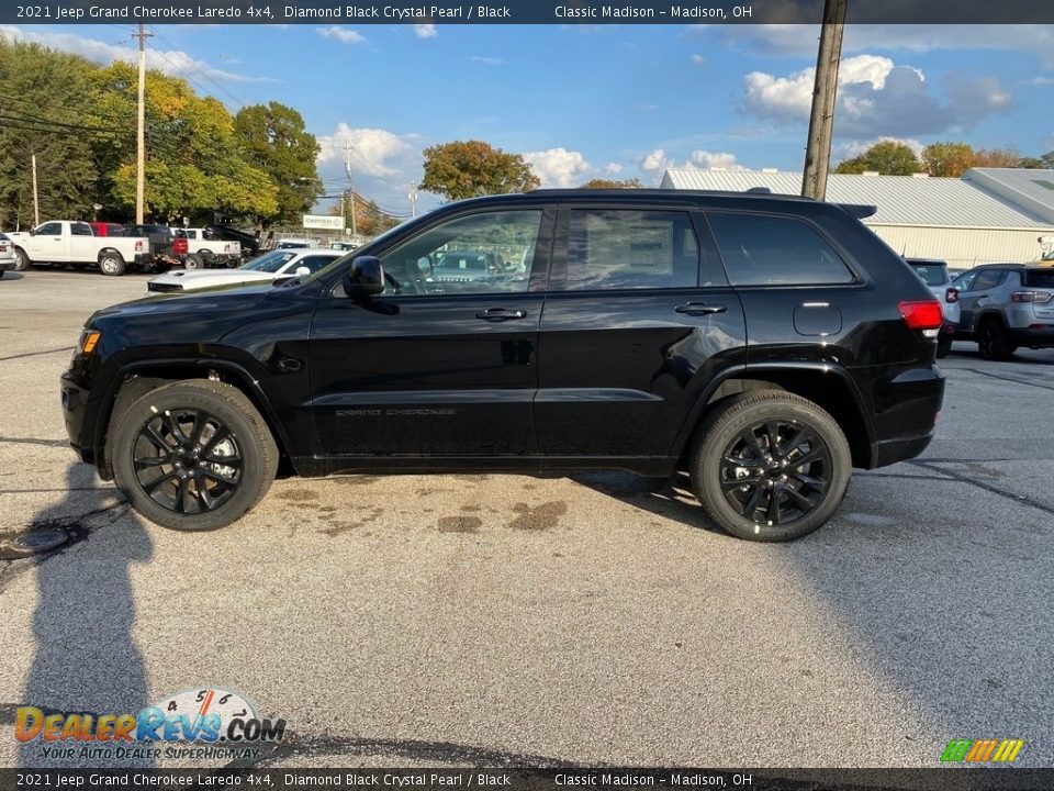 2021 Jeep Grand Cherokee Laredo 4x4 Diamond Black Crystal Pearl / Black Photo #8