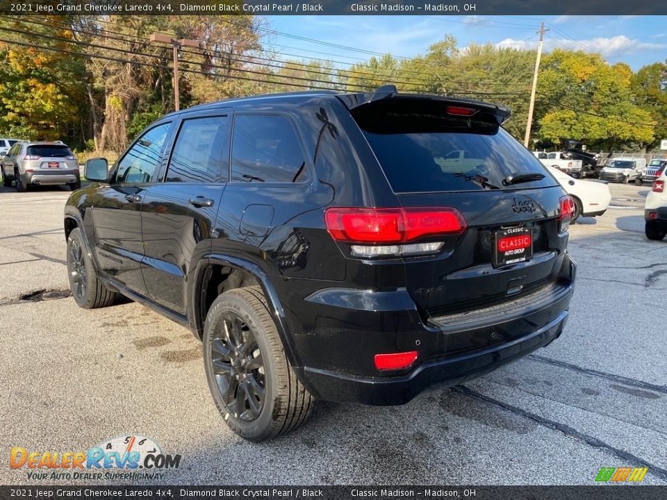 2021 Jeep Grand Cherokee Laredo 4x4 Diamond Black Crystal Pearl / Black Photo #9
