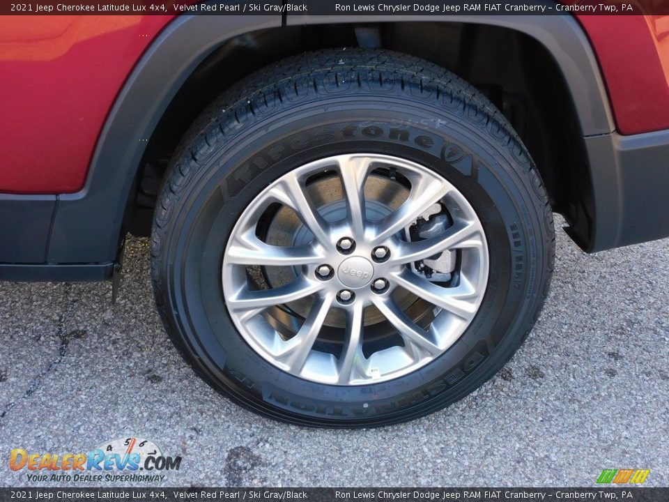 2021 Jeep Cherokee Latitude Lux 4x4 Velvet Red Pearl / Ski Gray/Black Photo #10