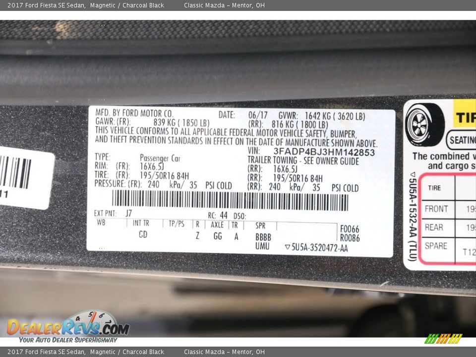 2017 Ford Fiesta SE Sedan Magnetic / Charcoal Black Photo #17