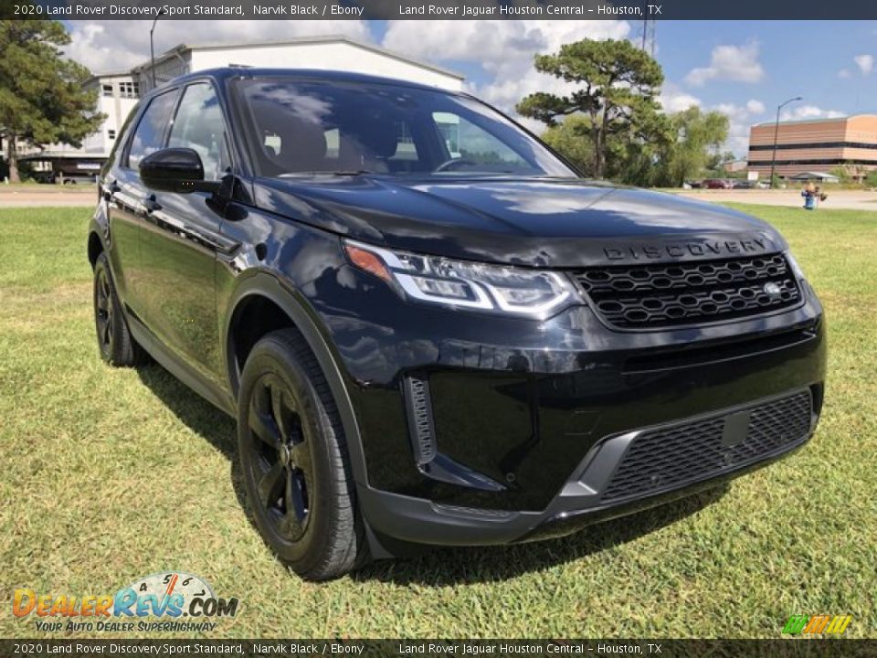Front 3/4 View of 2020 Land Rover Discovery Sport Standard Photo #14