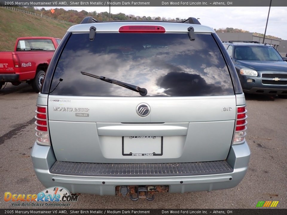 2005 Mercury Mountaineer V6 AWD Silver Birch Metallic / Medium Dark Parchment Photo #9