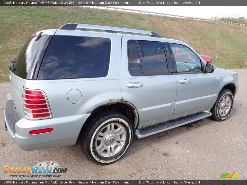 2005 Mercury Mountaineer V6 AWD Silver Birch Metallic / Medium Dark Parchment Photo #12