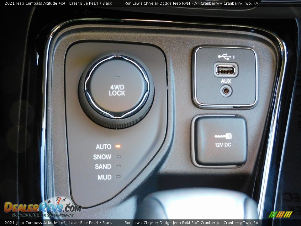 Controls of 2021 Jeep Compass Altitude 4x4 Photo #18