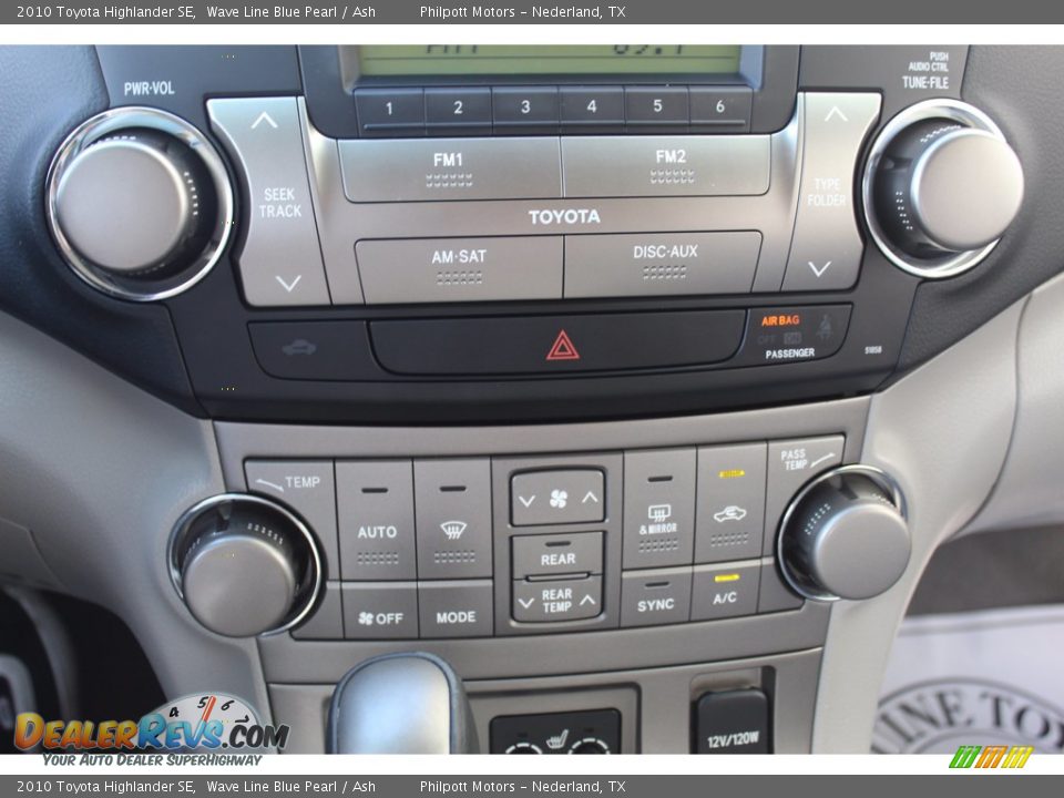 2010 Toyota Highlander SE Wave Line Blue Pearl / Ash Photo #16