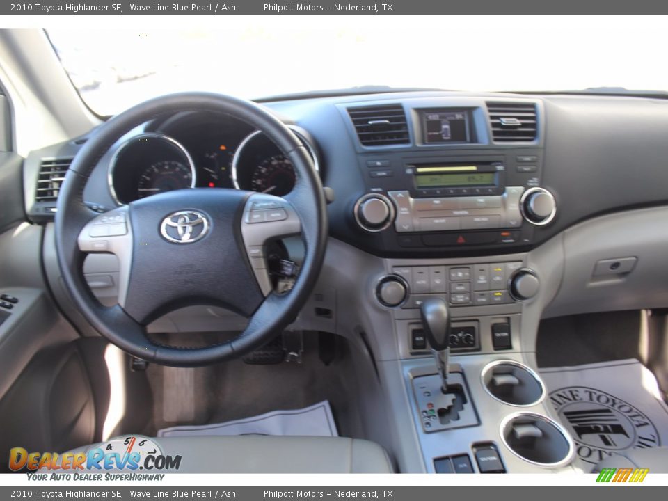 2010 Toyota Highlander SE Wave Line Blue Pearl / Ash Photo #20