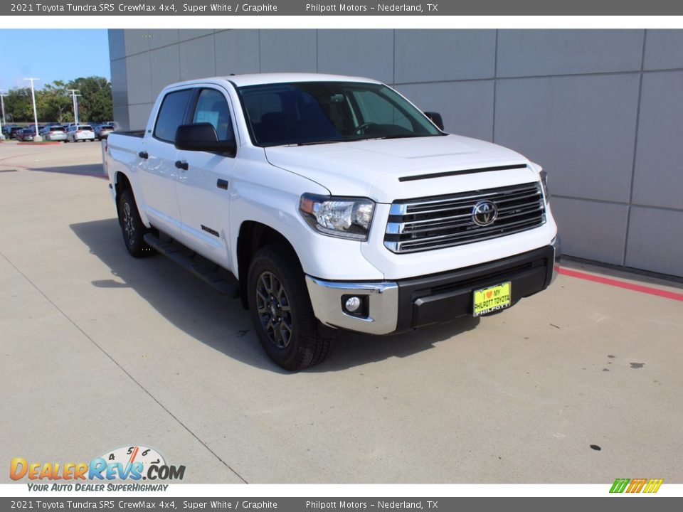 2021 Toyota Tundra SR5 CrewMax 4x4 Super White / Graphite Photo #2