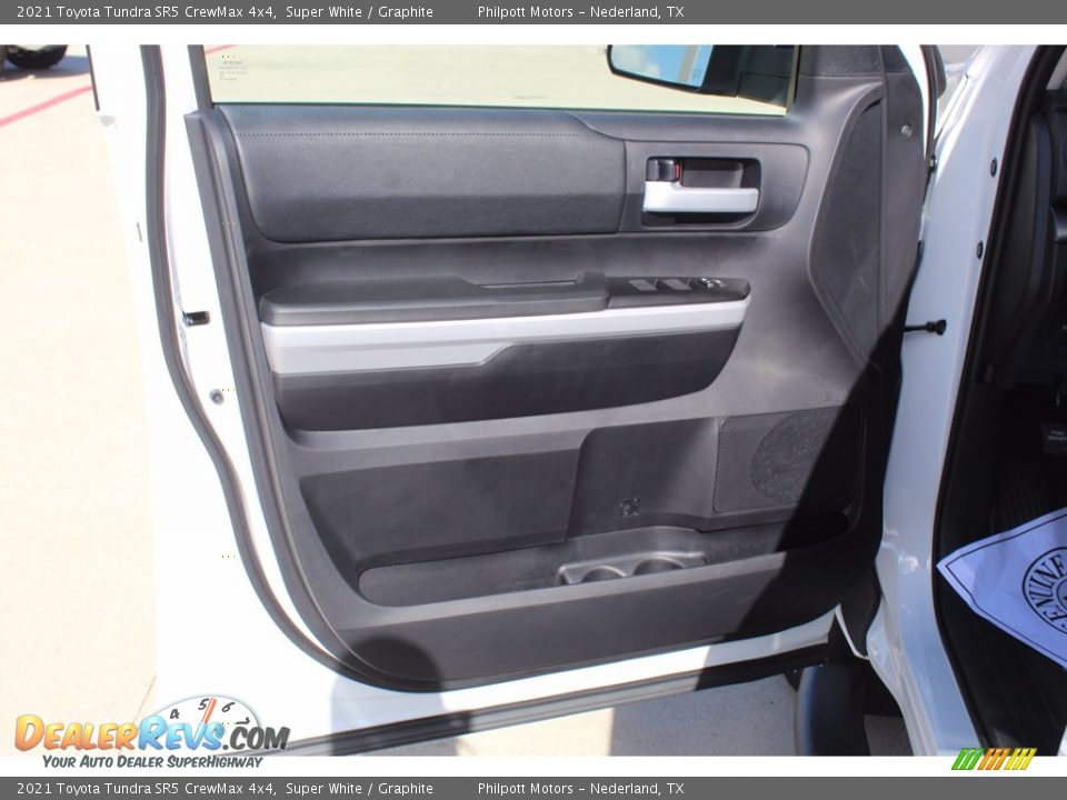 2021 Toyota Tundra SR5 CrewMax 4x4 Super White / Graphite Photo #9