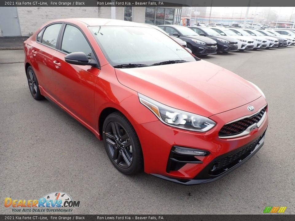 Front 3/4 View of 2021 Kia Forte GT-Line Photo #3