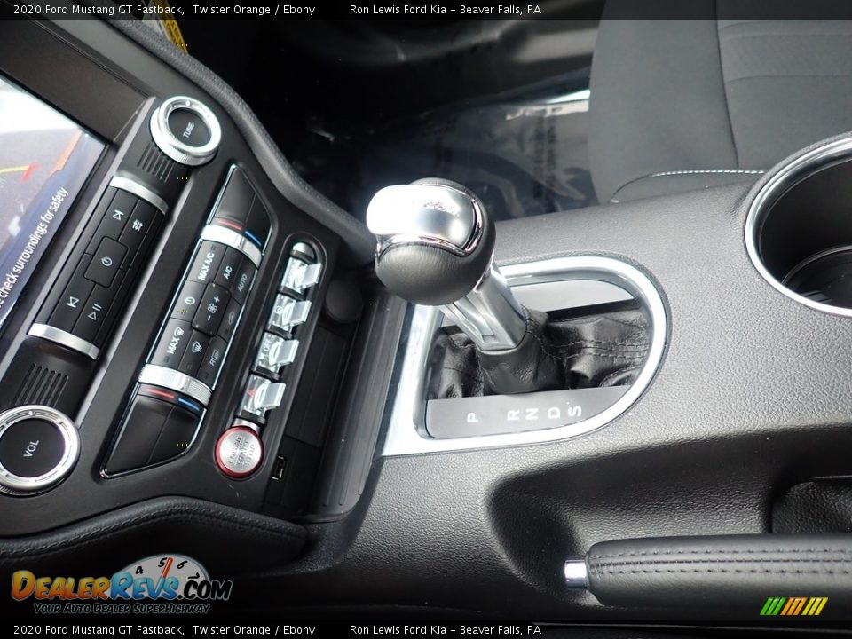 2020 Ford Mustang GT Fastback Shifter Photo #19