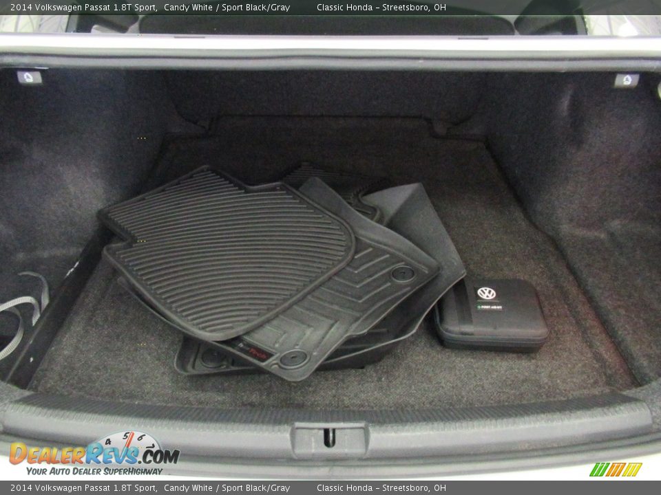 2014 Volkswagen Passat 1.8T Sport Trunk Photo #21