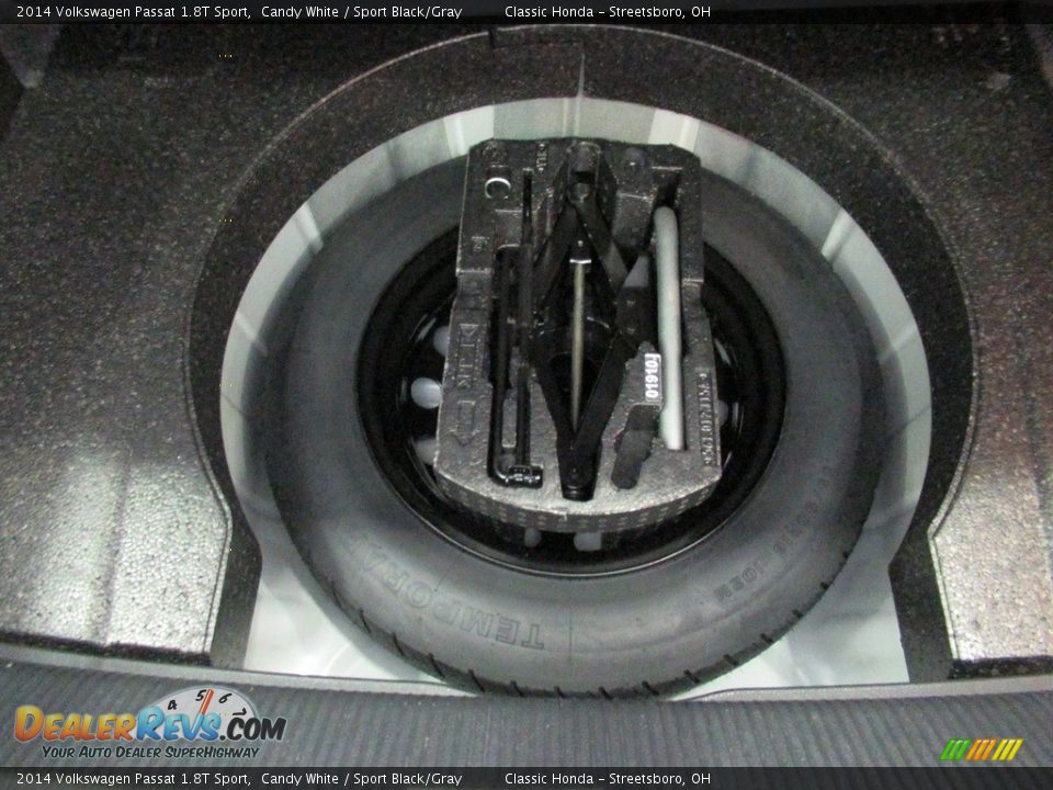 Tool Kit of 2014 Volkswagen Passat 1.8T Sport Photo #22