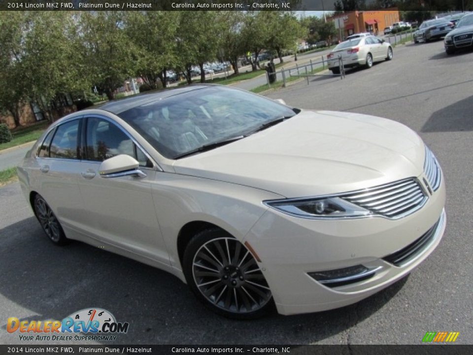 Front 3/4 View of 2014 Lincoln MKZ FWD Photo #3