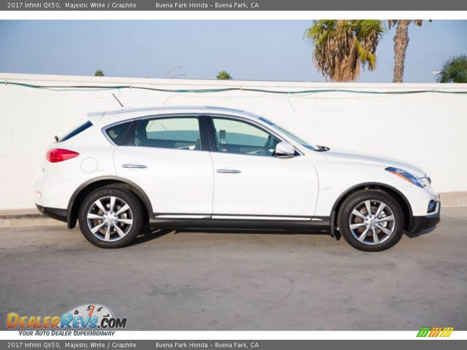 2017 Infiniti QX50 Majestic White / Graphite Photo #12