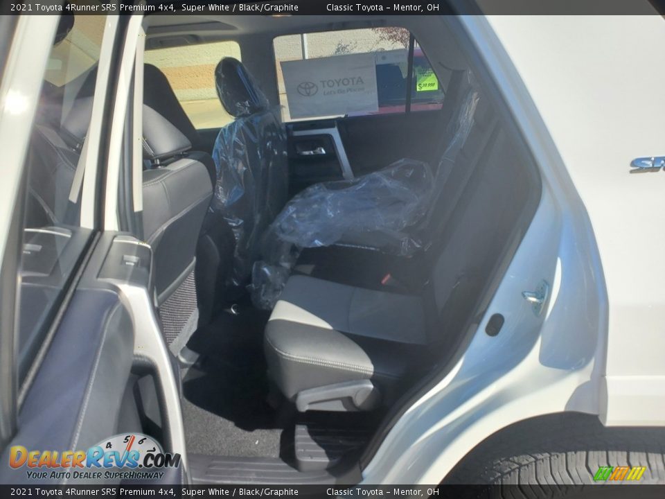 2021 Toyota 4Runner SR5 Premium 4x4 Super White / Black/Graphite Photo #3