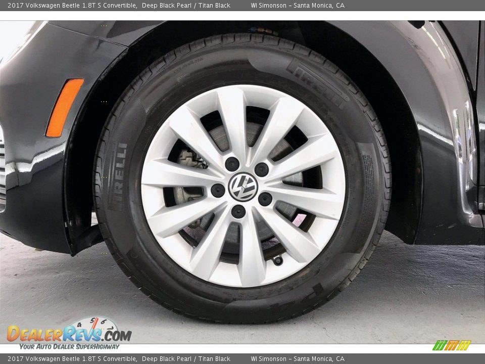 2017 Volkswagen Beetle 1.8T S Convertible Wheel Photo #8