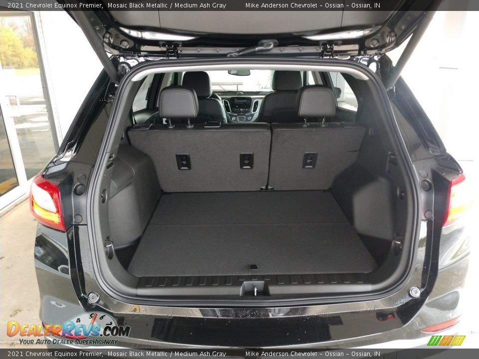 2021 Chevrolet Equinox Premier Trunk Photo #6