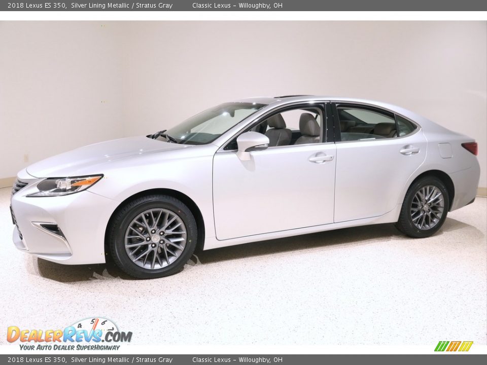 Front 3/4 View of 2018 Lexus ES 350 Photo #3