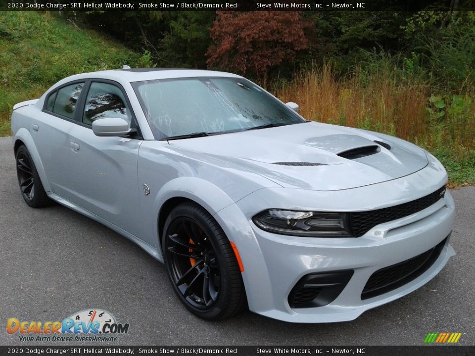 Front 3/4 View of 2020 Dodge Charger SRT Hellcat Widebody Photo #4