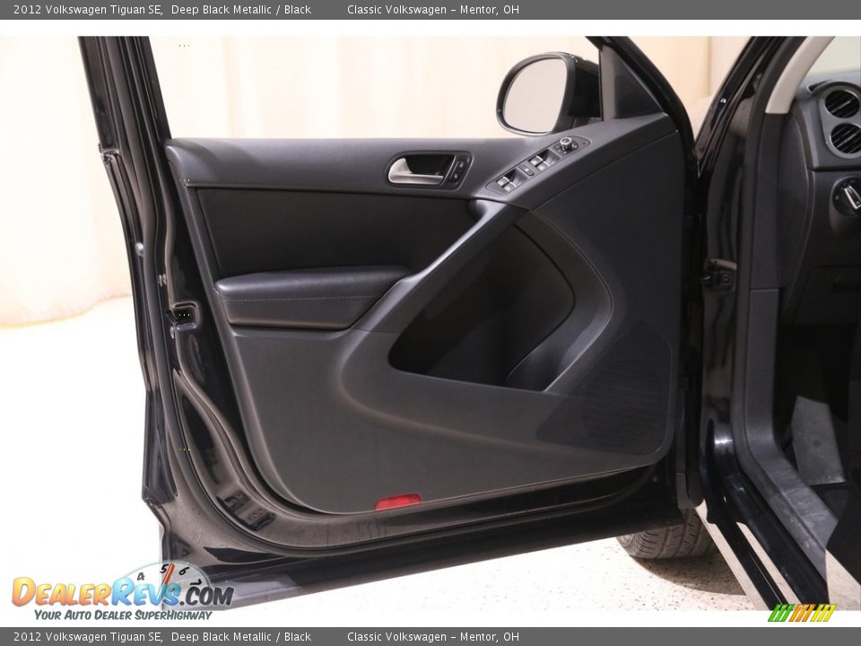 2012 Volkswagen Tiguan SE Deep Black Metallic / Black Photo #4