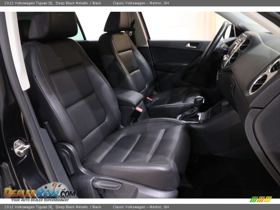 2012 Volkswagen Tiguan SE Deep Black Metallic / Black Photo #14