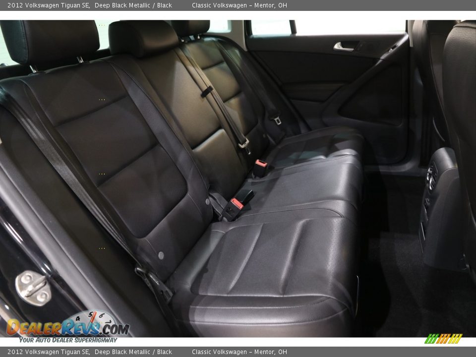 2012 Volkswagen Tiguan SE Deep Black Metallic / Black Photo #15
