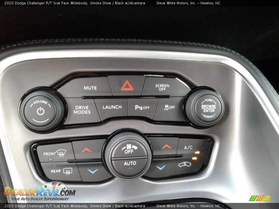 Controls of 2020 Dodge Challenger R/T Scat Pack Widebody Photo #22