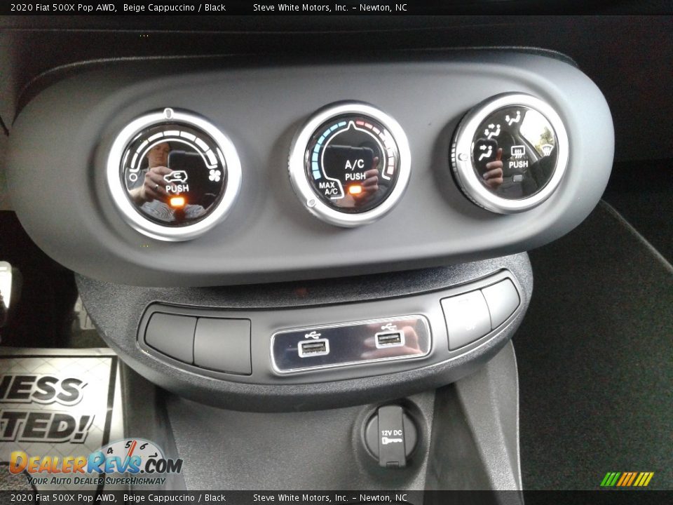 Controls of 2020 Fiat 500X Pop AWD Photo #25