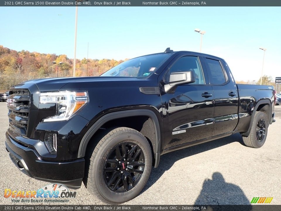 Front 3/4 View of 2021 GMC Sierra 1500 Elevation Double Cab 4WD Photo #1