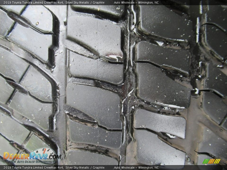 2019 Toyota Tundra Limited CrewMax 4x4 Silver Sky Metallic / Graphite Photo #8