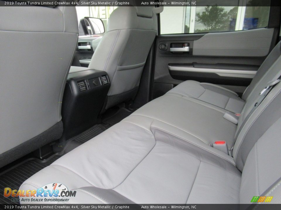 2019 Toyota Tundra Limited CrewMax 4x4 Silver Sky Metallic / Graphite Photo #10