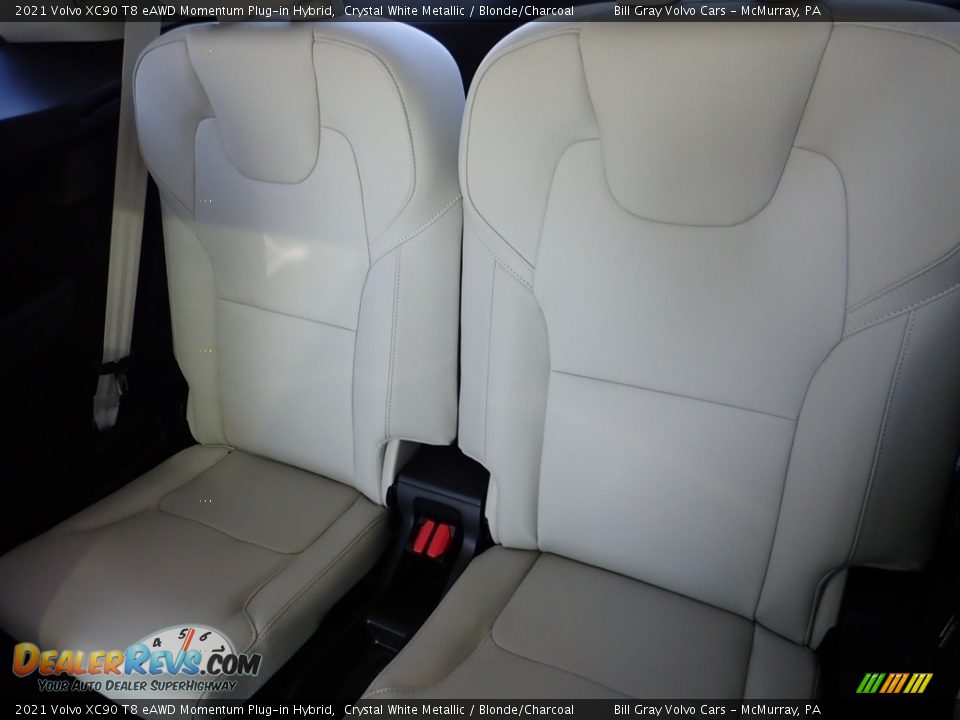 Rear Seat of 2021 Volvo XC90 T8 eAWD Momentum Plug-in Hybrid Photo #9