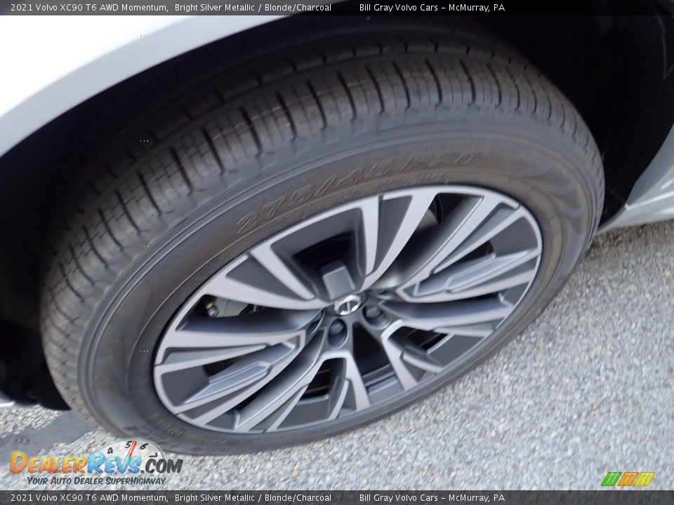 2021 Volvo XC90 T6 AWD Momentum Bright Silver Metallic / Blonde/Charcoal Photo #7