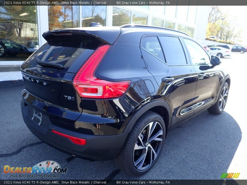 2021 Volvo XC40 T5 R-Design AWD Onyx Black Metallic / Charcoal Photo #2