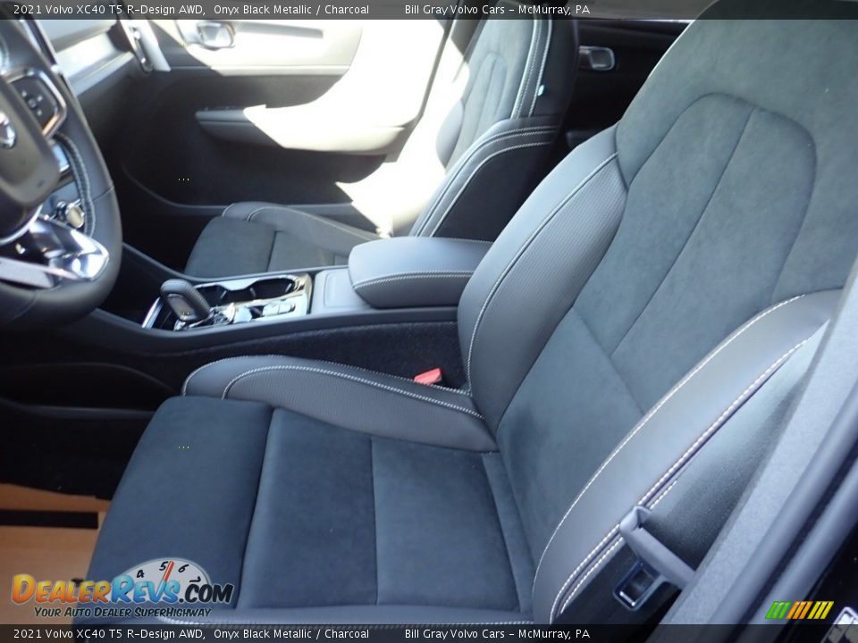 Front Seat of 2021 Volvo XC40 T5 R-Design AWD Photo #8